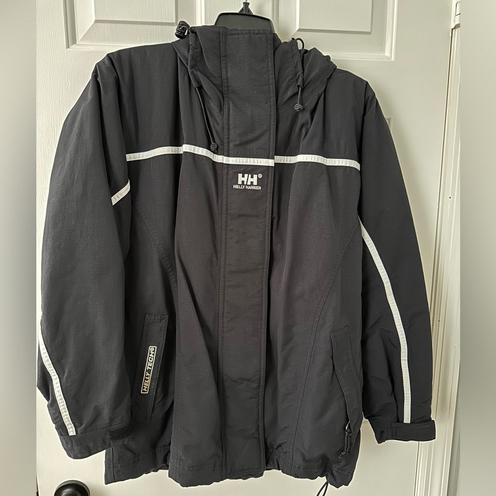 Women’s Helly Hansen Ski Jacket. Black. Size M.
